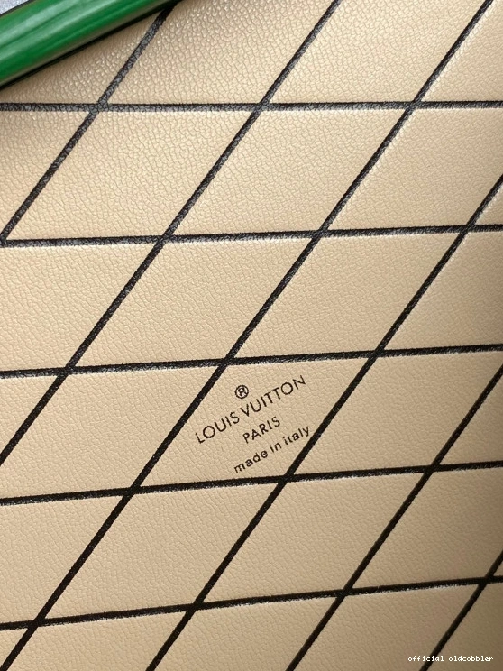 Official oldcobbler MALLE LOUIS PETITE VUITTON 0819